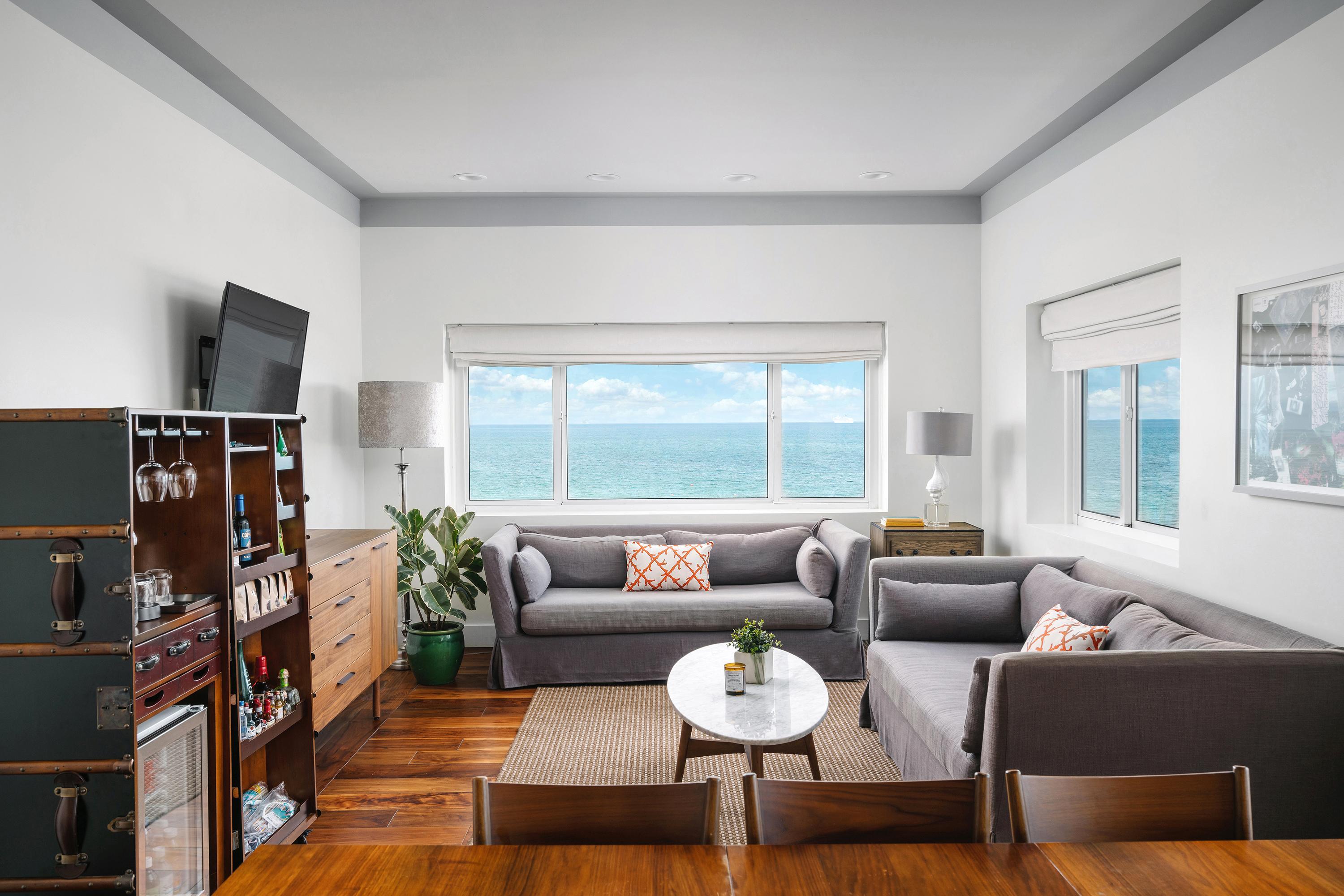 Nautilus Sonesta Miami Beach Exterior foto A living room in a condominium