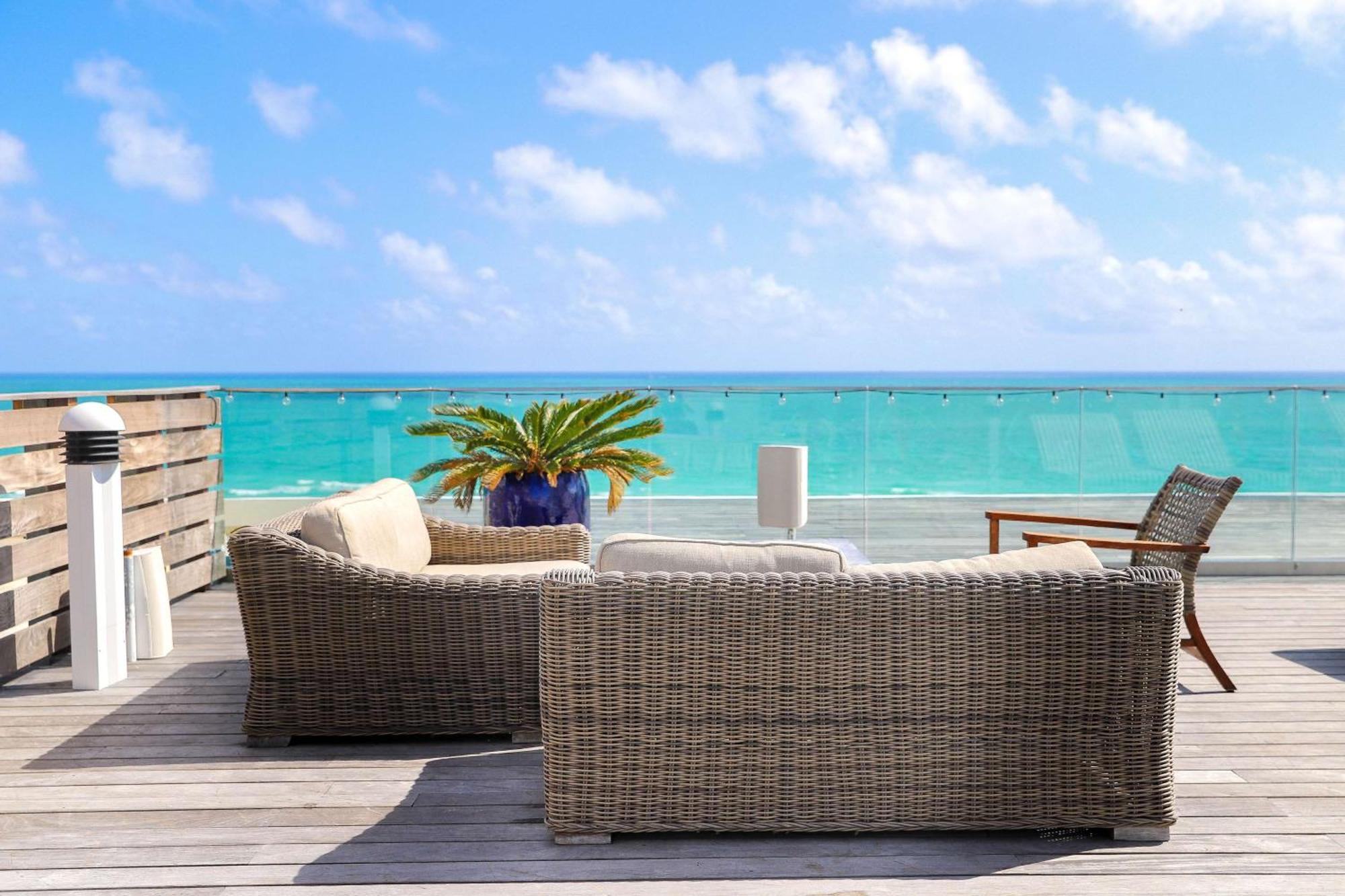 Nautilus Sonesta Miami Beach Exterior foto The view from the rooftop