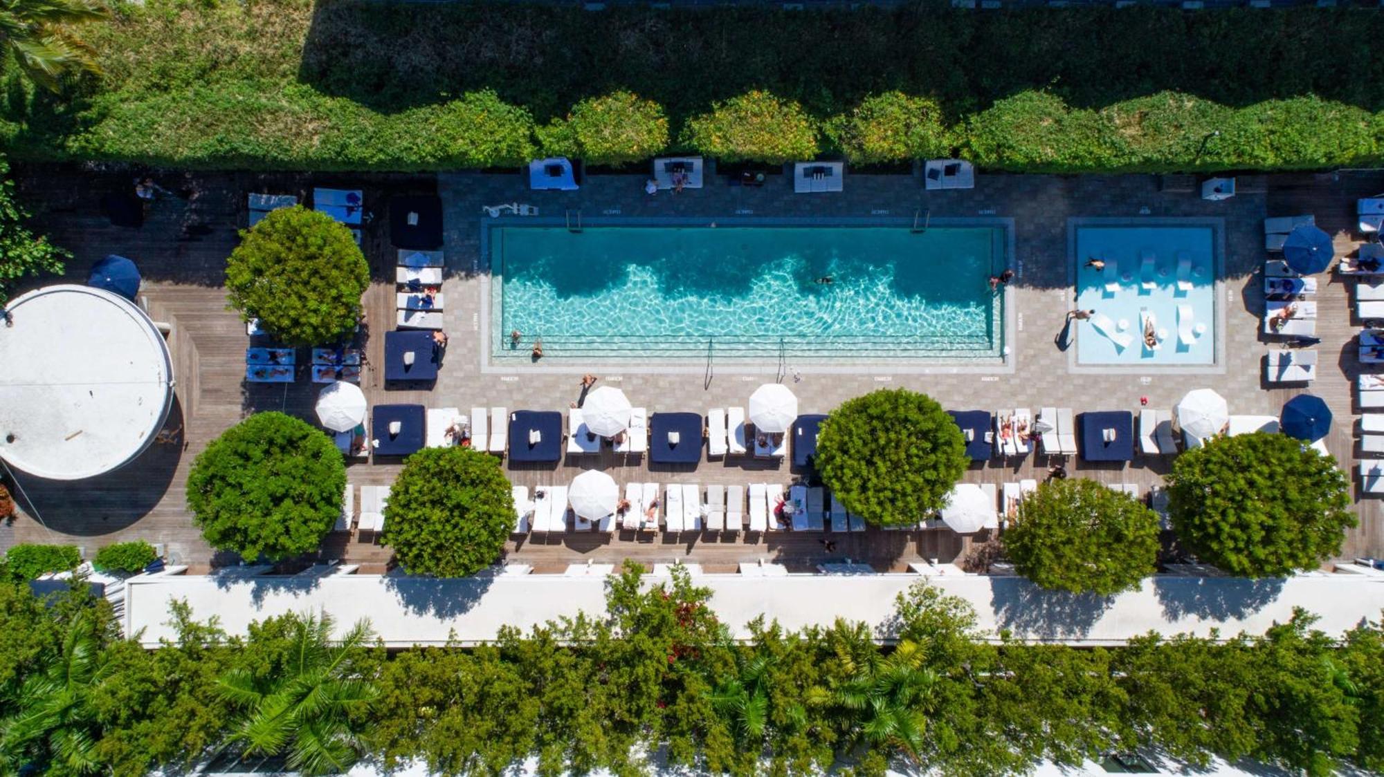 Nautilus Sonesta Miami Beach Exterior foto Aerial view of the pool at the Beverly Hills Hotel