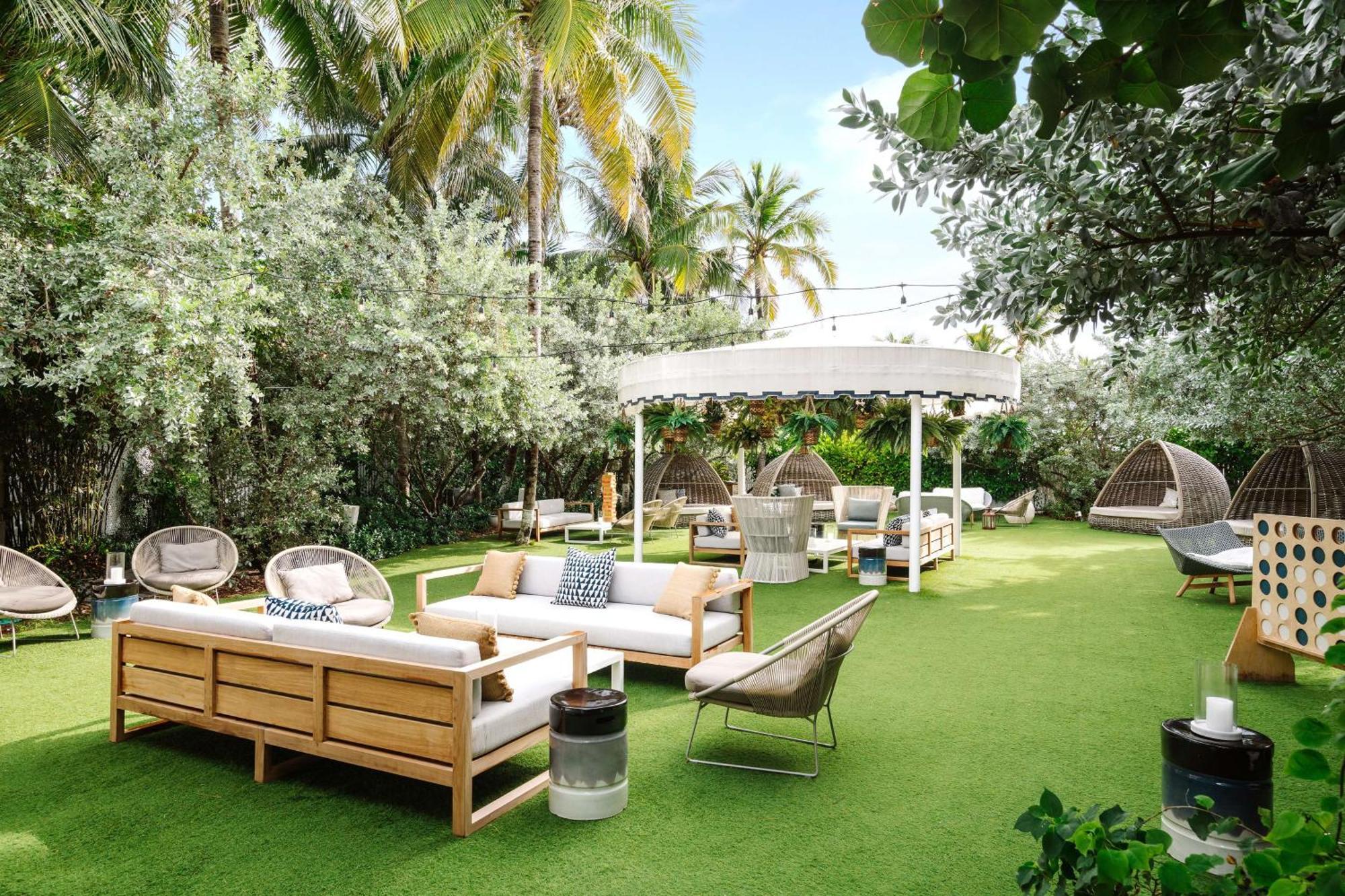Nautilus Sonesta Miami Beach Exterior foto The Garden at The Standard, East Village