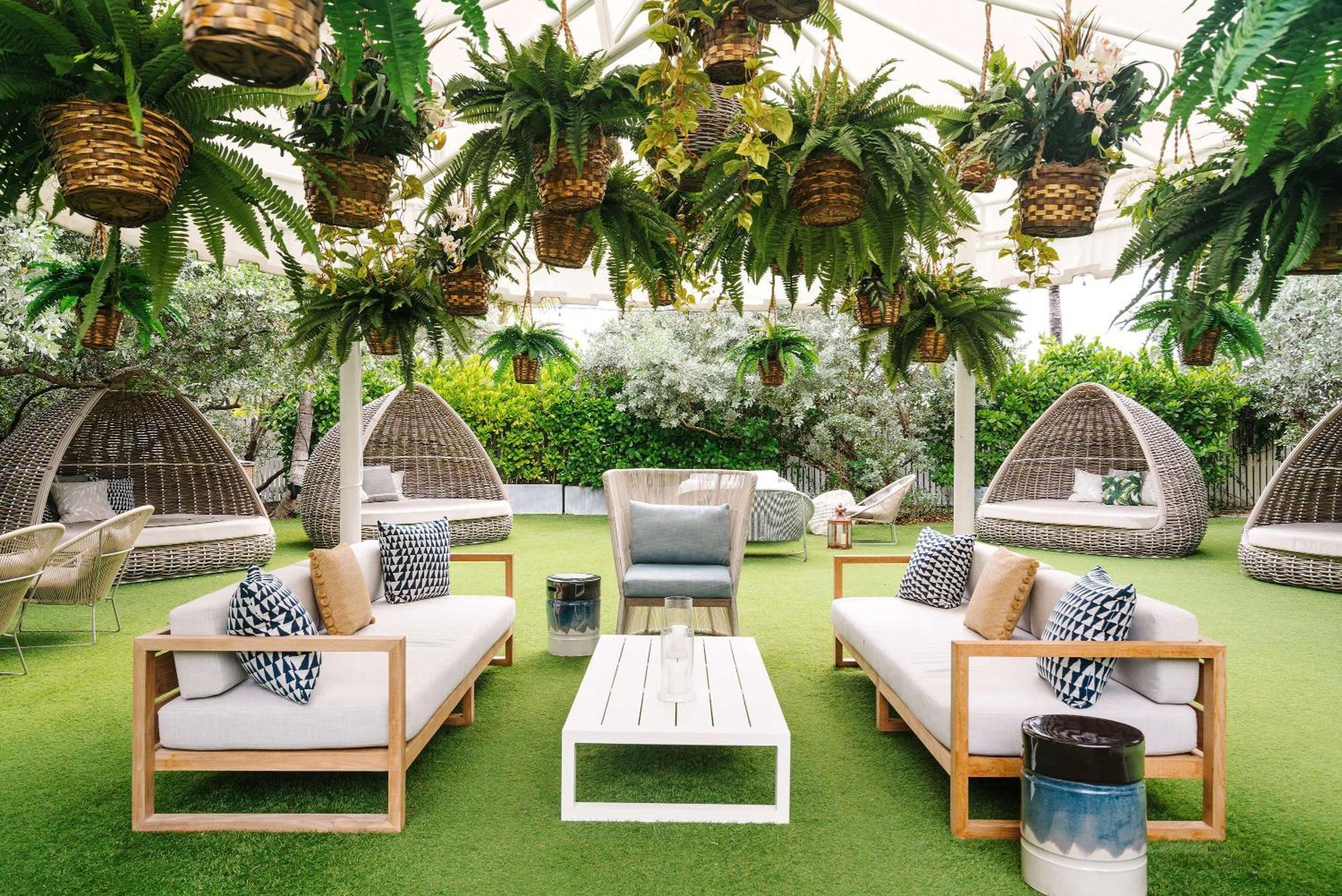 Nautilus Sonesta Miami Beach Exterior foto The Garden at The Standard East Village