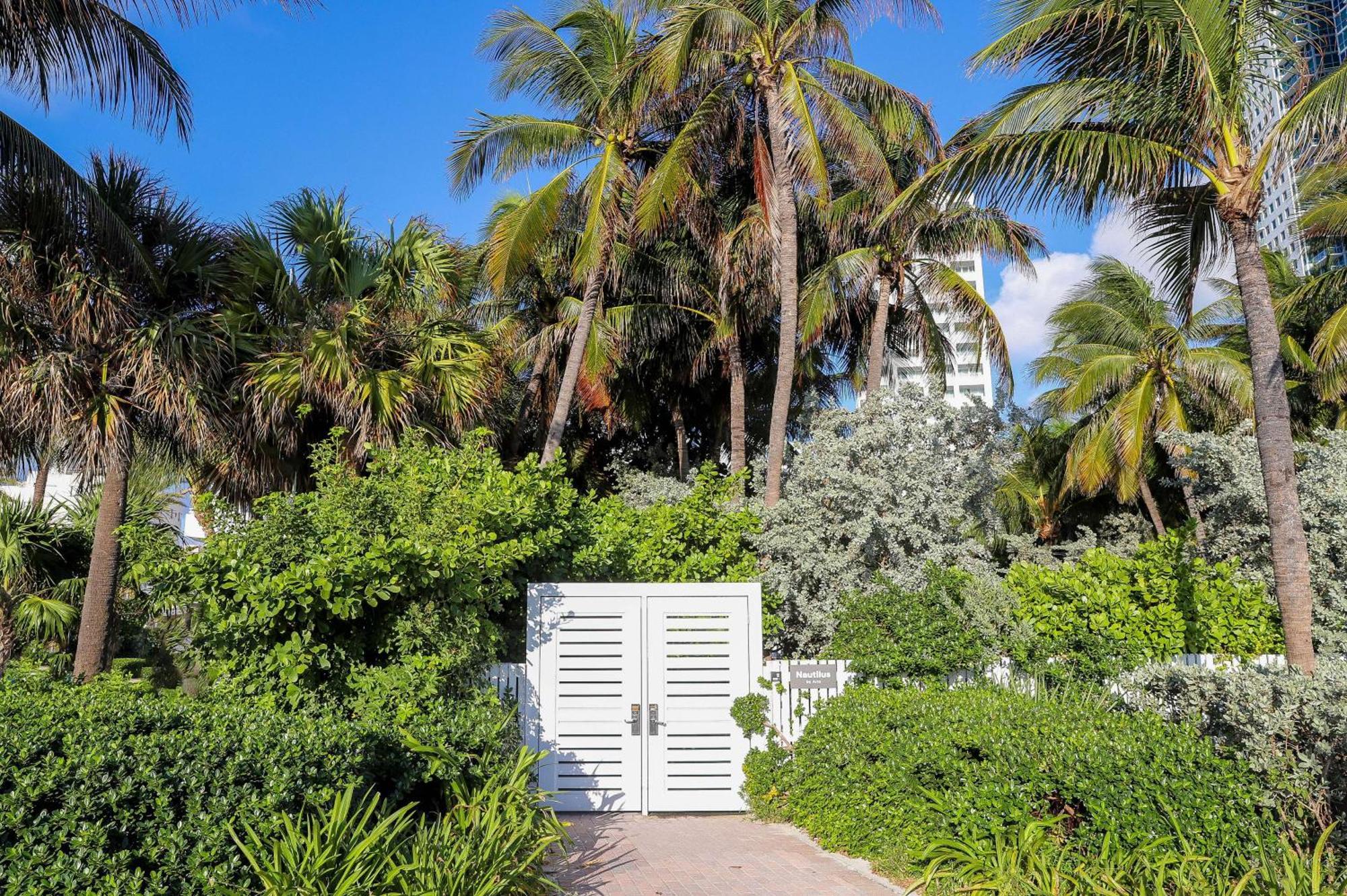 Nautilus Sonesta Miami Beach Exterior foto Entrance to the property